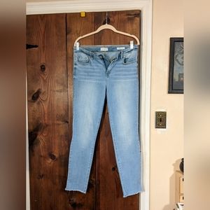 Jessica Simpson light Wash skinny crop jeans